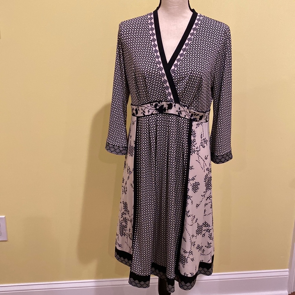 A Pea in the Pod Maternity Dress, Size M
